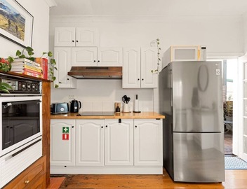 Charming Leichhardt Cottage with BBQ Deck 2