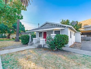Charming Monrovia Bungalow Near Pasadena and LA 3