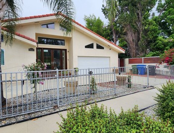 Charming Private Guesthouse with Pool 5