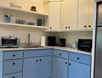 Charming studio w/AC & WiFi in Ballard. Centrally located in wine country. 3