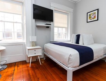 Charming & Stylish Studio on Beacon Hill #12 3
