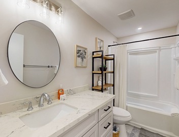 Charming Sunny Phoenix Hideaway 3