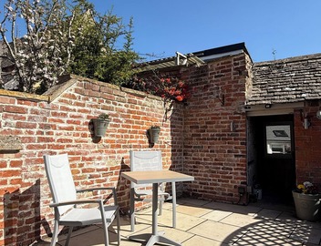 Charming Victorian Wool Cottage on the Cotswold Way in Winchcombe. 5
