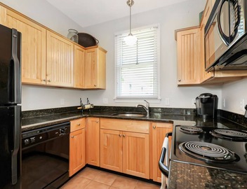 Charming Wells cottage w/amenities galore! 1 mile to beach, 3 miles to Ogunquit 4