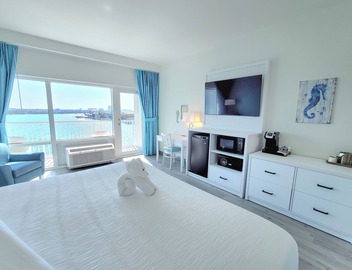 ChartHouse Clearwater Beach Marina Hotel 2