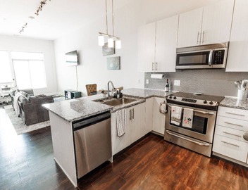 Chic 2-bedroom apartment with WiFi, AC in fabulous Norristown 2