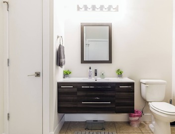 Chic 2-bedroom apartment with WiFi, AC in fabulous Norristown 5