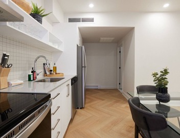 Chic 2 Bedroom apartment in Le Plateau by Denstays 5