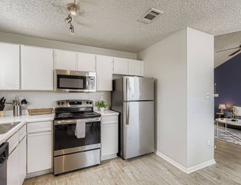 Chic 2B/2BA Getaway | Cedar Park/North Austin 3
