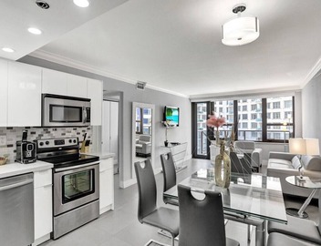 Chic 3 Bedroom Condo by the Sea with Resort Amenities, Pools and Gym 715 4