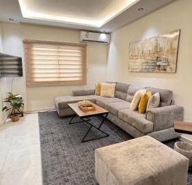Chic 3-BR Tala Almajd Villas in upscale district Alnahdah Family only 2