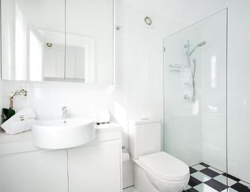 Chic and Characterful Studio Apartment 3