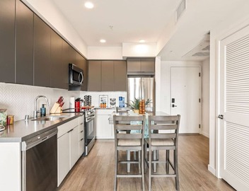 Chic & Bright, Free Parking, Hot tub + Gym 2