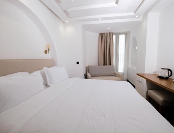 Chic Hotel 2