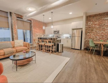 Chic Modern 2 bed Apartment with Exposed Brick 5