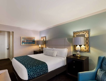 Chic & Spacious Getaway Steps from Iconic Bourbon Street Nightlife, 3 Units 3