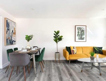 Chic Walkable Downtown Apt Near Americana 3