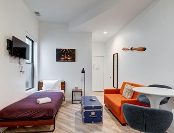 Chicago Second Floor Studio by 747 Lofts 5