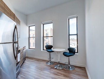 Chicago Third Floor Studio by 747 Lofts 3