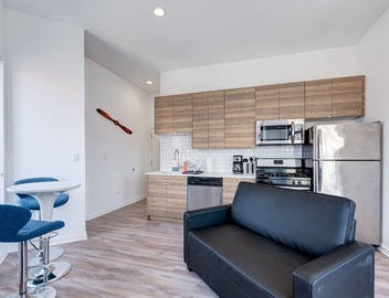Chicago Third Floor Studio by 747 Lofts 4