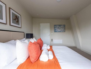 Chigwell 1BR Study Escape CHCL F9 3