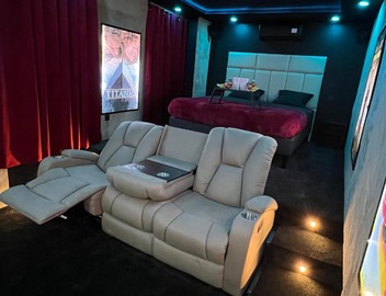 Cinéma & Jacuzzi 2