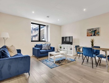 City Service Lets - Ground Floor 2 Bed Apartment in Cheam Village with Free Parking and Easy London Access 2