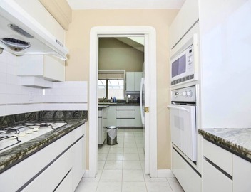 Classic and Cozy House with Air Conditioning 5