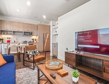 Classy Modern Studio with Pool plus Golf Sim 3