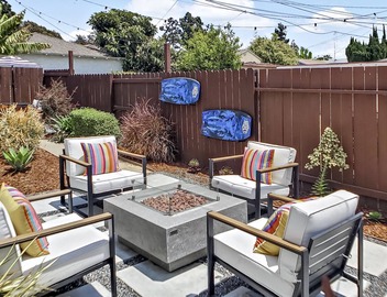 Close to Beach & Major Attractions. Outdoor Patio with Firepit. Free Parking. 4