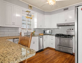 Coastal Charm Lobster Ch Teau 2
