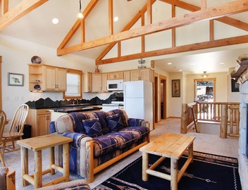 Comanche Peak 39 - 2 Br Condo with 2 Fireplaces - Lake and Mountain Views 5