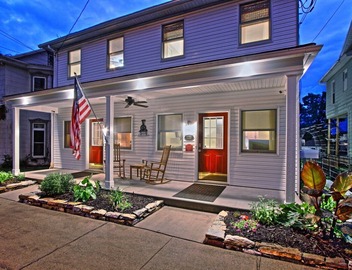 Comfort, charm, and convenience, close to Hershey, reserved off street parking 2