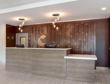 Comfort Inn & Suites Destin near Henderson Beach 4