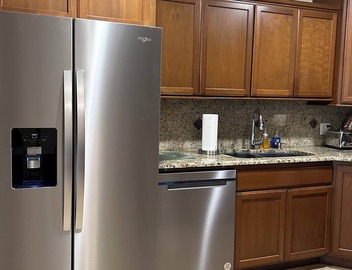 Comfortable First Floor Condo with Patio & BBQ 2