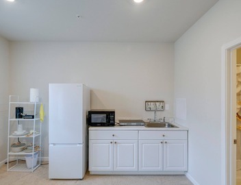 Comfortable Private Studio Perfect for Short or Extended Stays 4