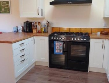 Comfortable room with en suite 3