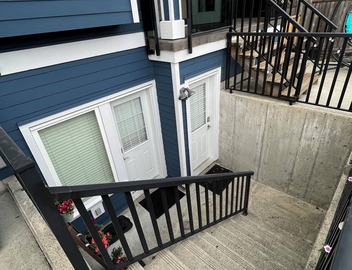 Comfy bright & clean 1 bed #8 central location 4