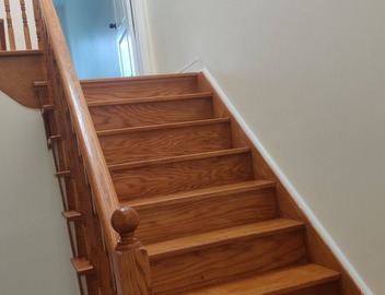 Comfy King size Bedroom in Mississauga near Toronto Pearson Airport. 2