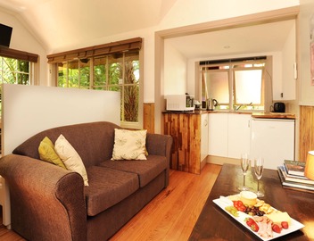 Como Cottages Accommodation 2