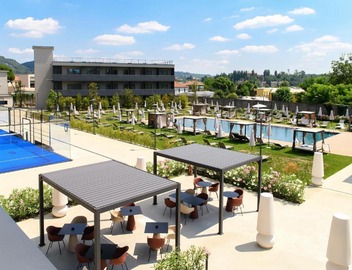 Como Hills 2