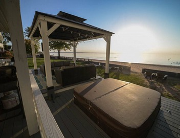 Compass Rose | Historic Oneida Lakefront Condo 4 3