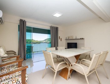 Conforto à beira mar! Apartamento com vista para o mar. 4