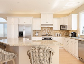 Contemporary Beach Getaway with Expansive Views 3
