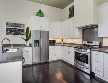 Contemporary Designer Home near French Quarter 3