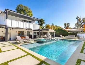 Contemporary Elegance sleeps 16 pool hot tub 2