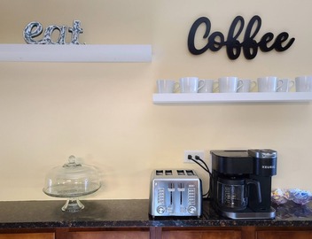 Convenient Location Near Loyola/Northwestern 3
