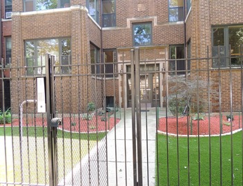 Convenient Location Near Loyola/Northwestern 4