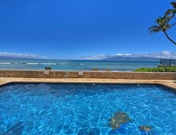 Corner condo with direct beach access 4