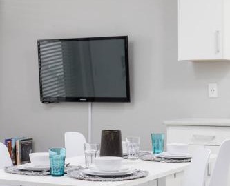 Cosy 2-Bed Basement Suite in Quiet Neighbourhood 2